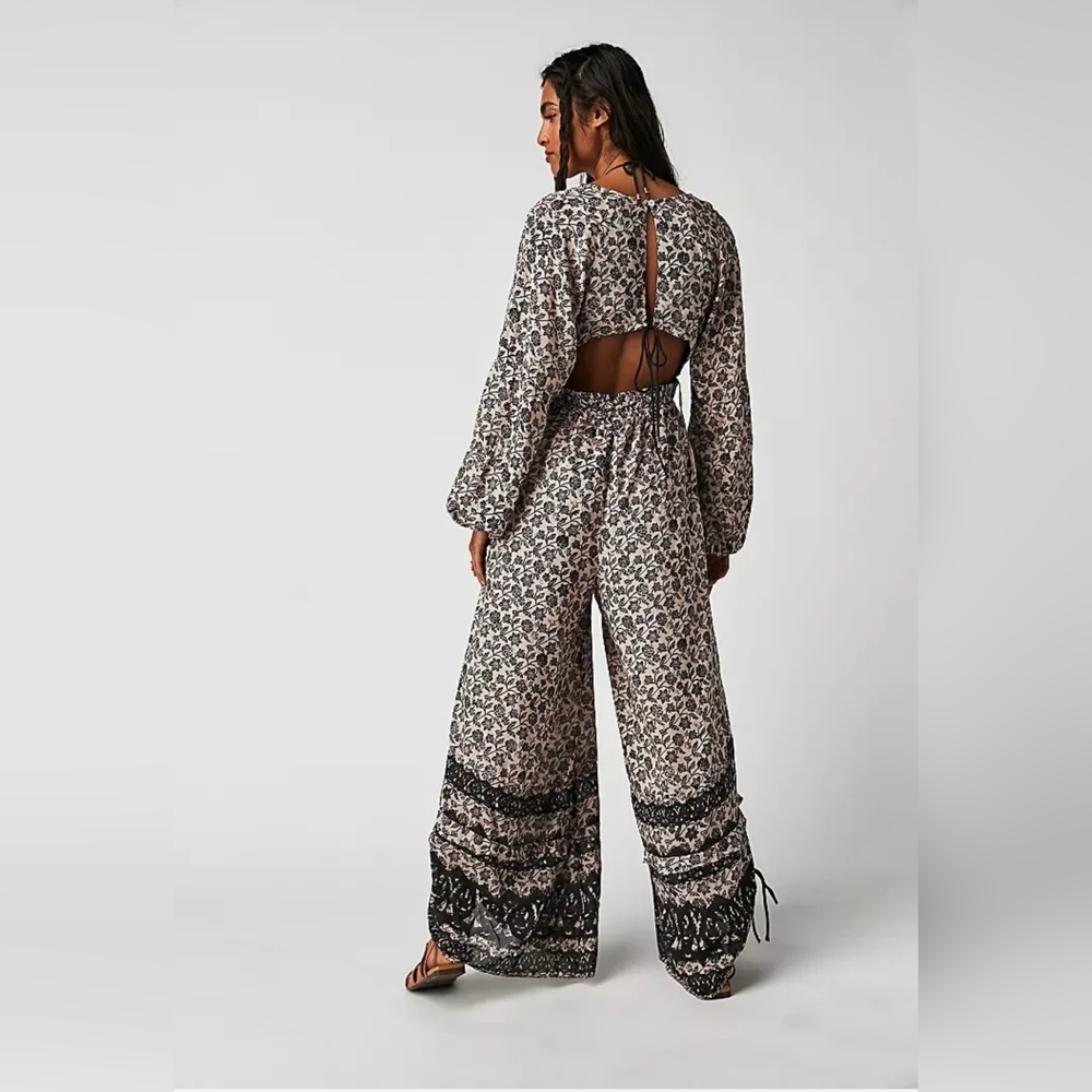 Free People NWT Size Medium Forever Timeless Soulmate Jumpsuit NWOT  $180 - Picture 7 of 8